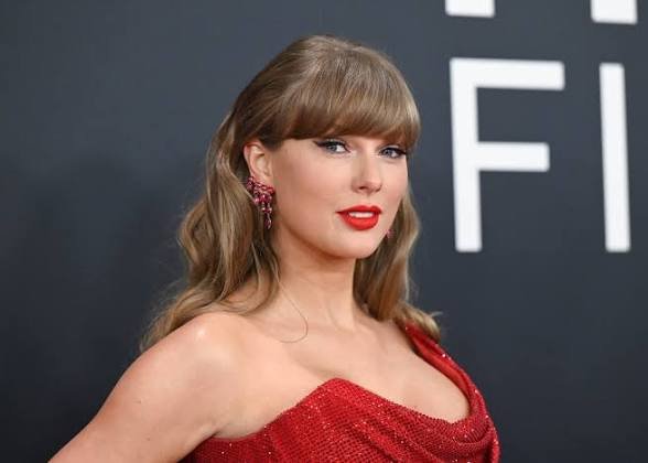 How Taylor Swift Turned Celebrity Culture Into a Billion Dollar Brand Empire How Taylor Swift Turned Celebrity Culture Into a Billion Dollar Brand Empire
