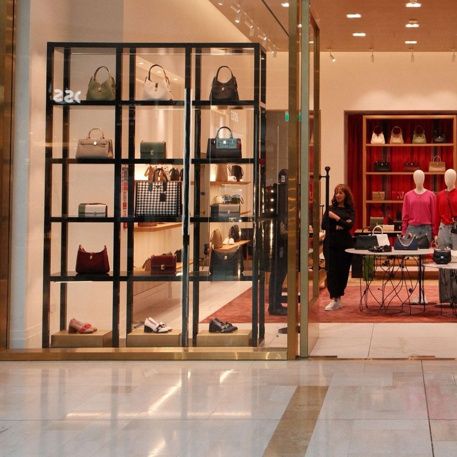 How Aspiration, Identity, and Digital Culture Shape Modern Consumer Behavior